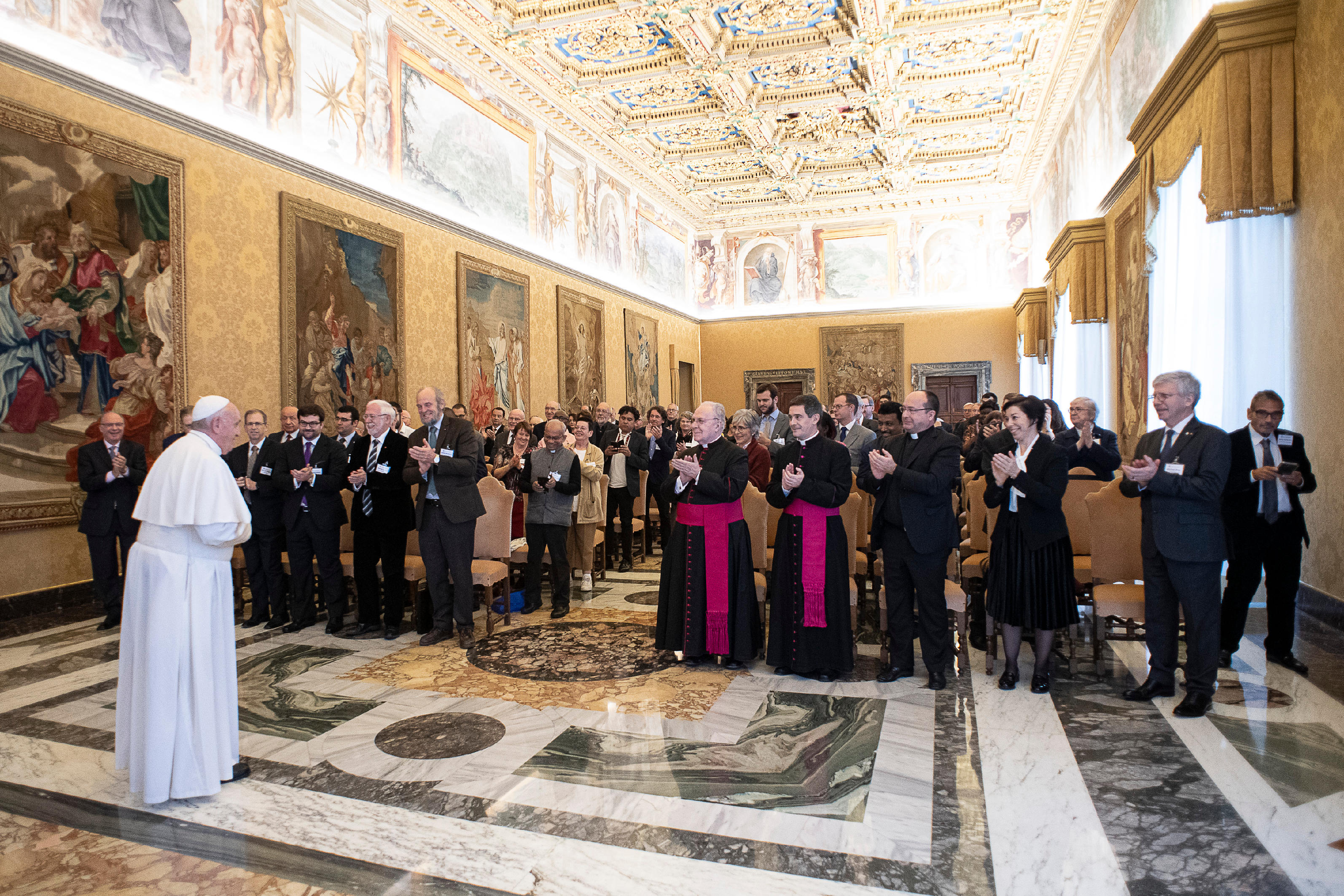 ONG catholiques : quand les dons sont gangrenés par l’administratif Or071219