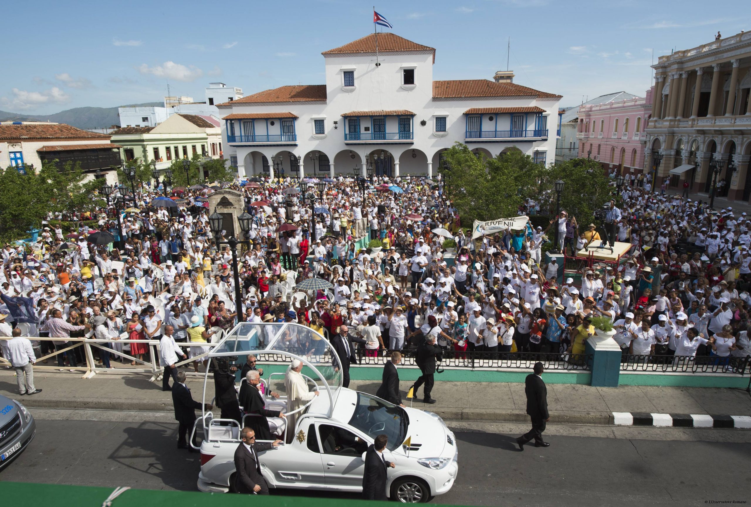 Rencontre avec les familles à Santiago de Cuba © L'Osservatore Romano