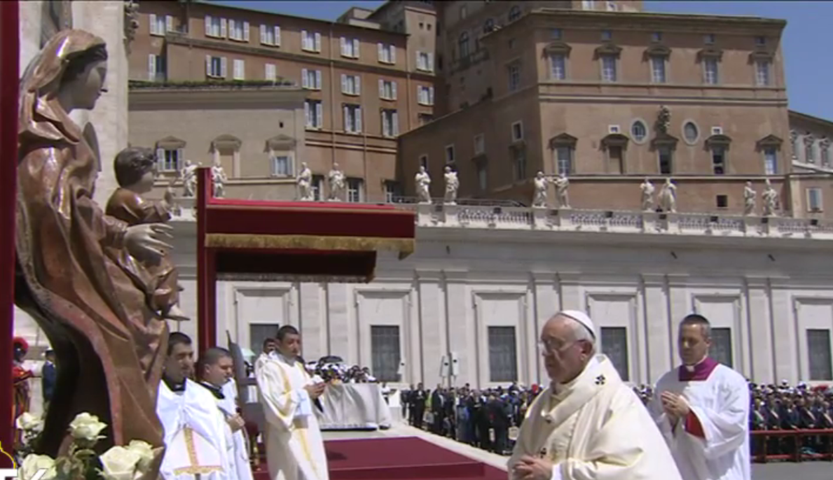 Pope Praying Regina Coeli - May 17th