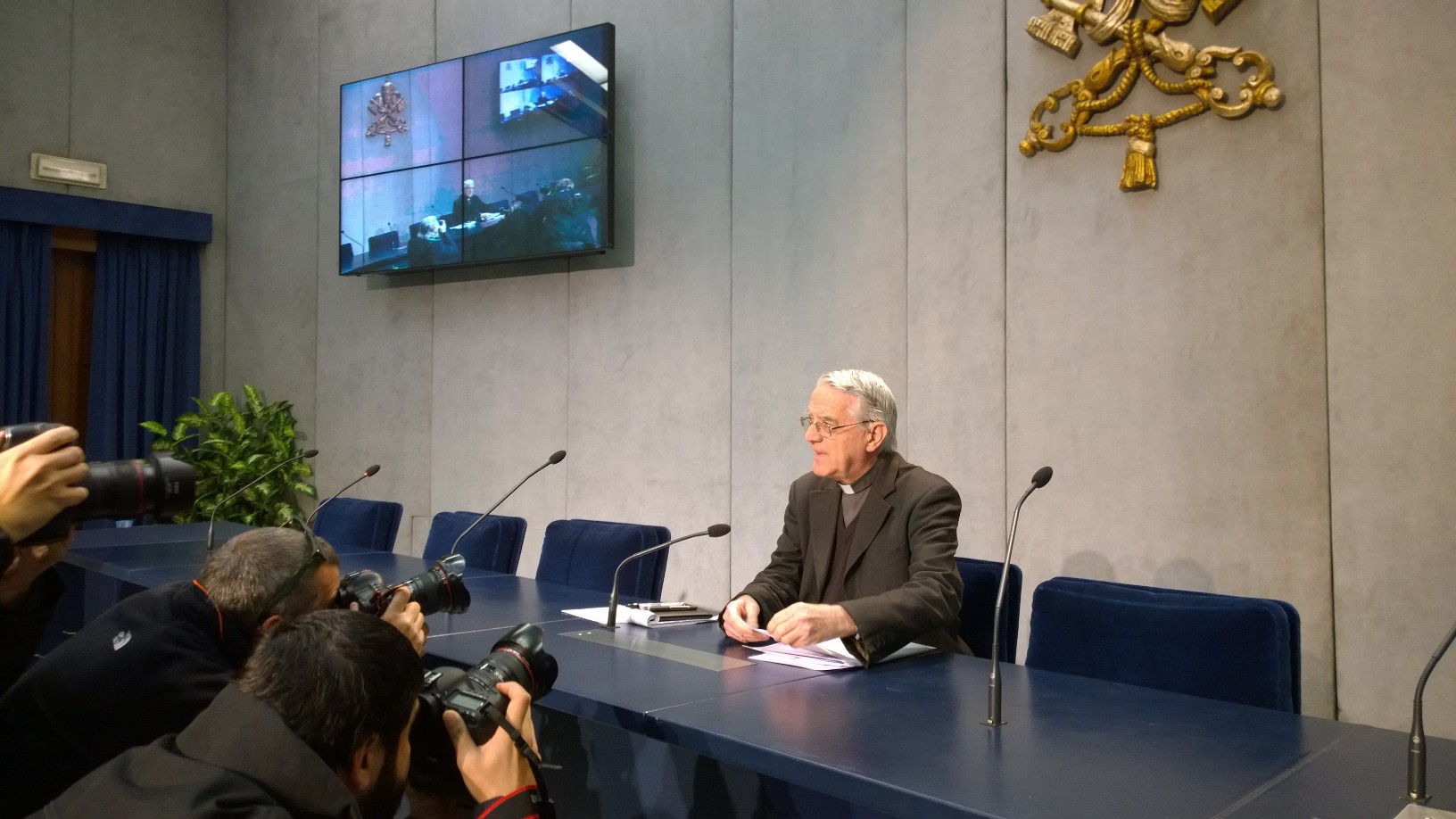 Briefing du P. Lombardi sur la rencontre entre le pape François et le patriarche Cyrille