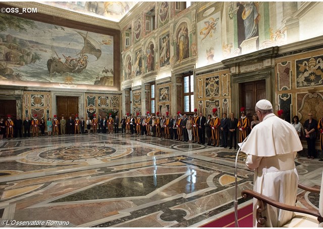 Audience aux ambassadeurs 19 mai 2016, L'Osservatore Romano