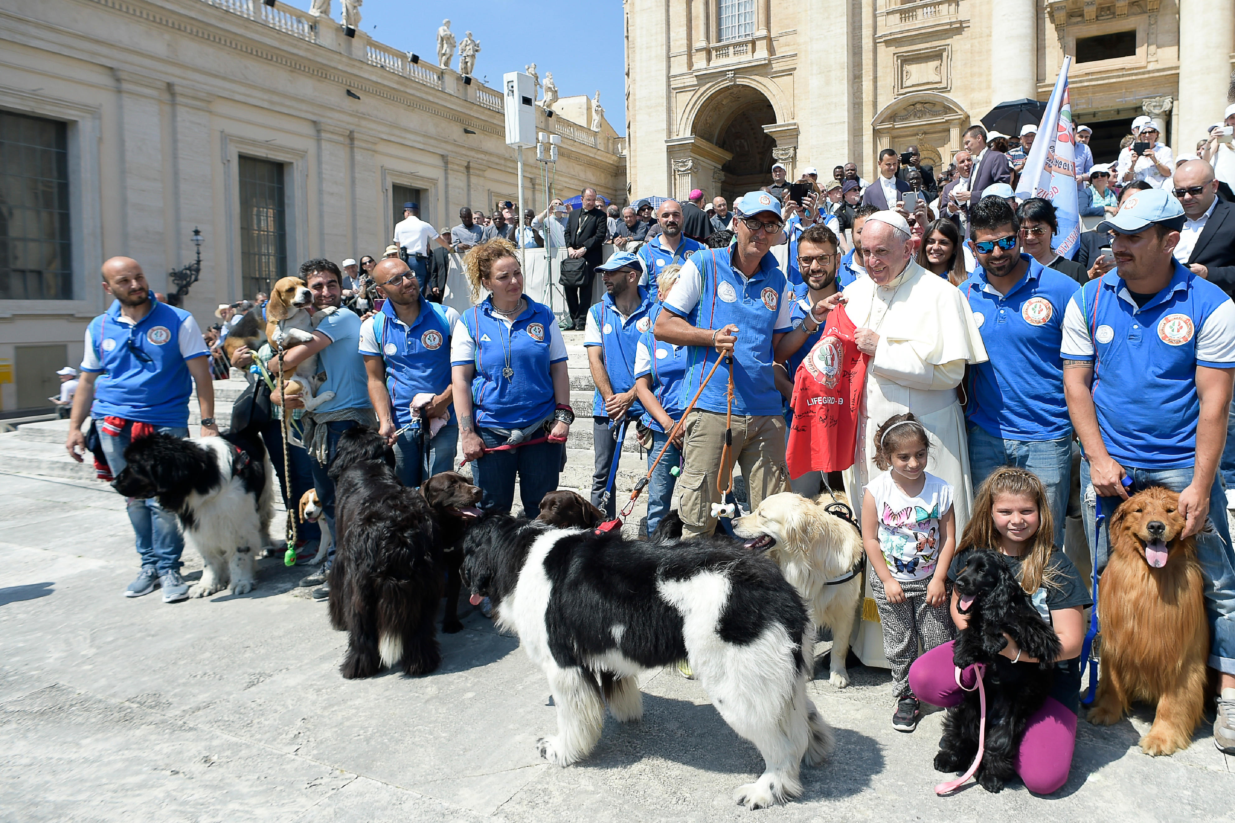 Ecole des chiens de sauvetage en mer 8 juin 2016, L'Osservatore Romano