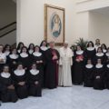 Rencontre avec des clarisses © L'Osservatore Romano