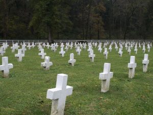 Cimetière © Wikimedia Commons / Lee Honeycutt