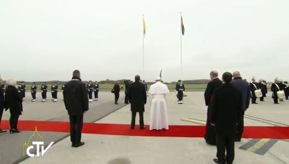 Arrivée du pape en Suède, capture CTV