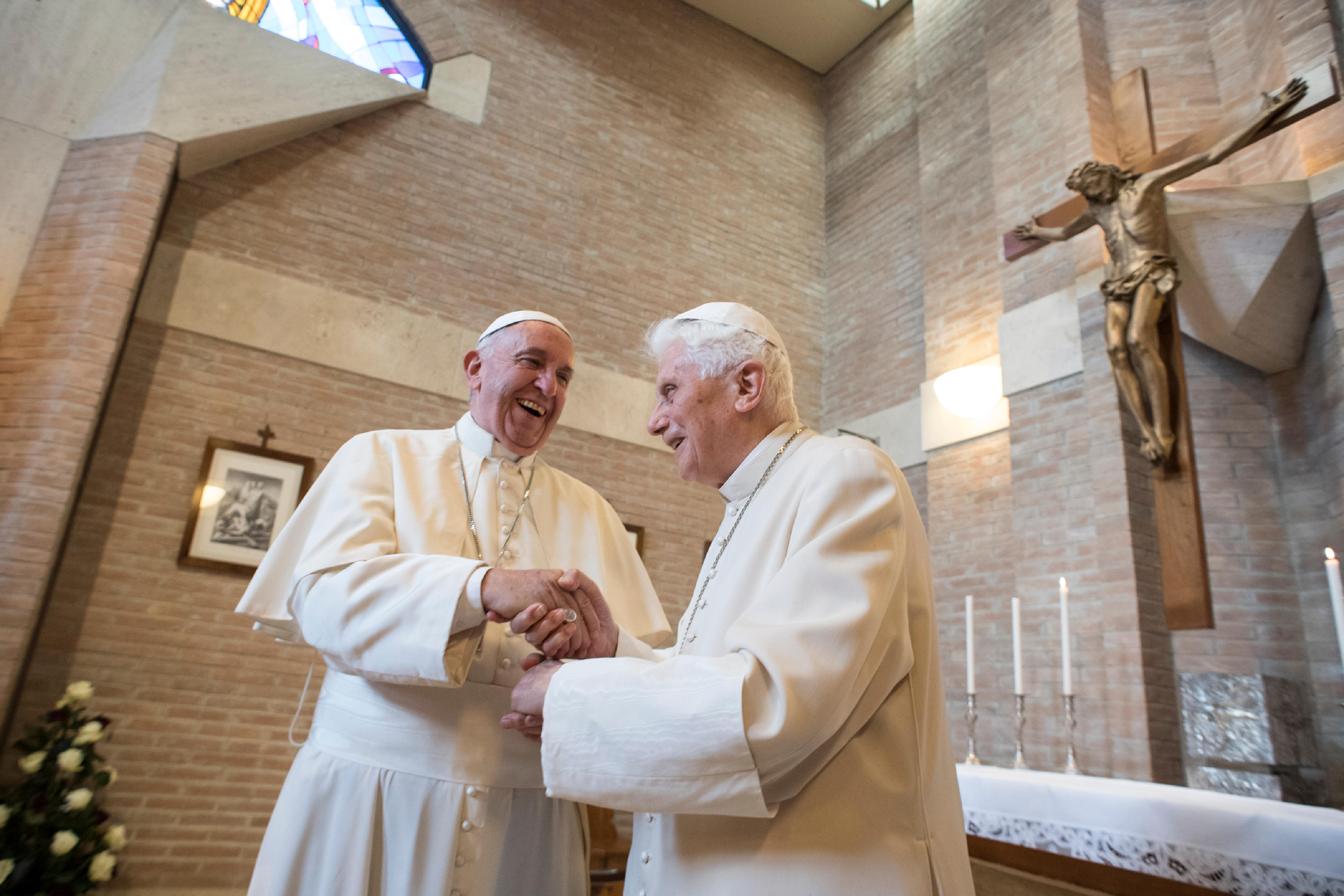 Pape François et Benoît XVI © L'Osservatore Romano