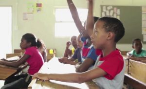 Enfants à l'école © Réseau mondial de prière du pape