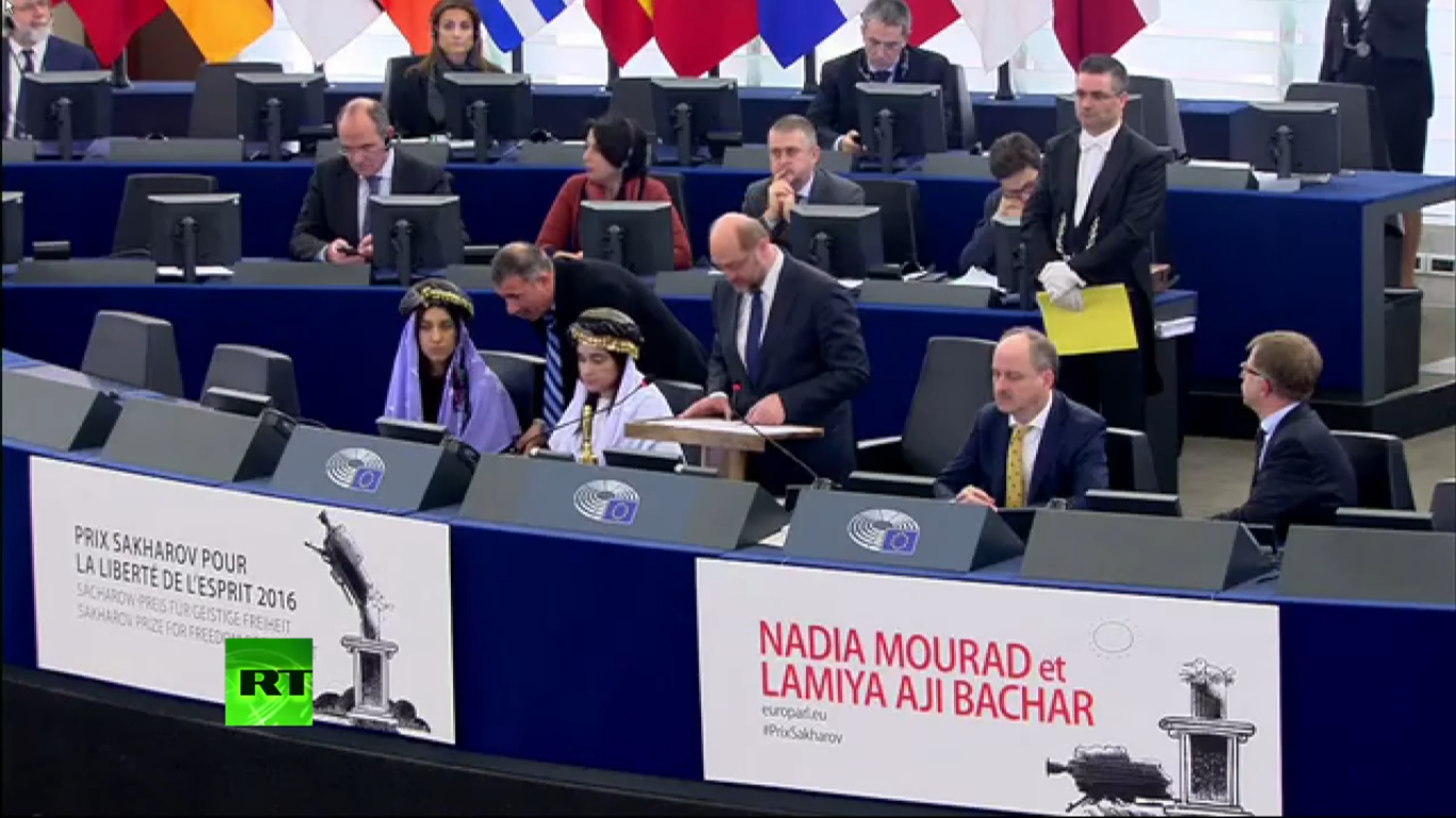 Prix Sakharov à Nadia Mourad et Lamya Aji Bachar, au Parlement européen, 13 déc. 2016, capture