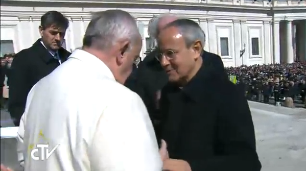 Le p. Julian Carron rencontre le pape François, capture CTV, mars 2015