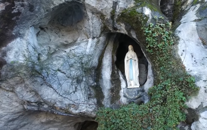 Notre Dame de Lourdes, capture vidéo Sanctuaire de Lourdes