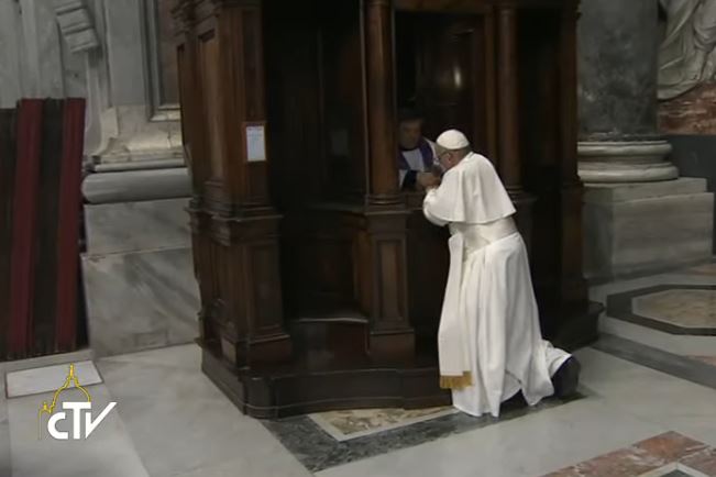 Le pape se confesse, Veillée pénitentielle à Saint-Pierre, capture CTV