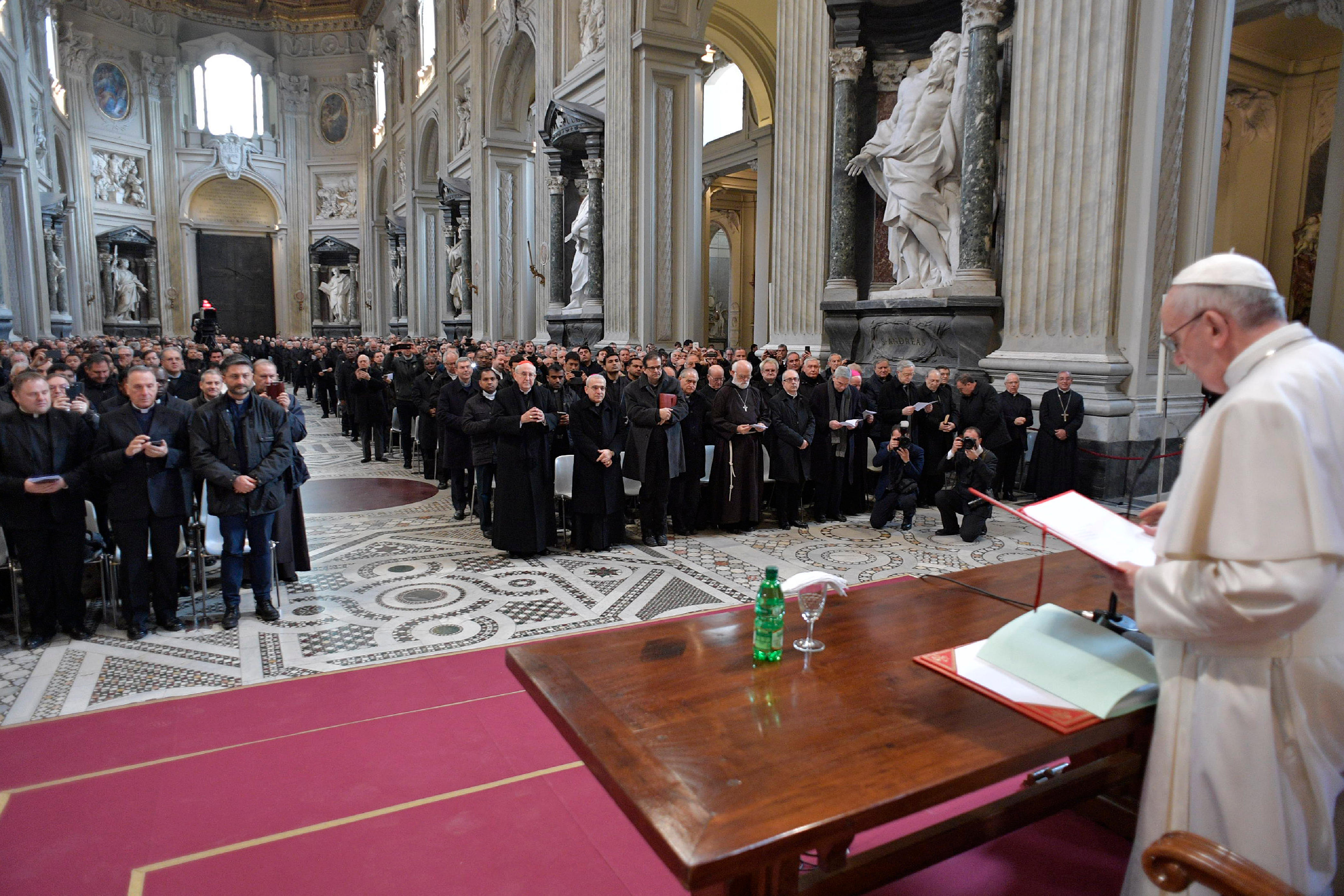 Rencontre avec le clergé de Rome © L'Osservatore Romano