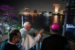 Le pape à la nonciature du Caire, Egypte 2017 © L'Osservatore Romano