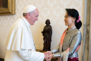 Aung San Suu Kyi © L'Osservatore Romano