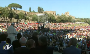 50 ans du Renouveau charismatique au Circo Massimo, capture CTV