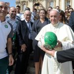 Audience générale du 30/08/2017, football Chapecoense © L'Osservatore Romano