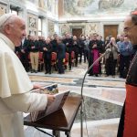 Prêtres de Lyon & card. Barbarin 5 oct. 2017 © L'Osservatore Romano