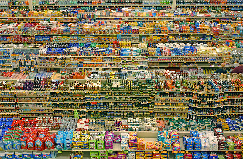 Denrées de supermarché © Wikimedia Commons / lyzadanger