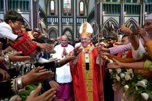 Messe avec les jeunes, cathédrale St Mary, Rangoun, Myanmar © L'Osservatore Romano