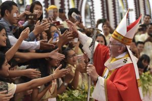 Messe avec les jeunes, cathédrale St Mary, Rangoon, Myanmar © L'Osservatore Romano