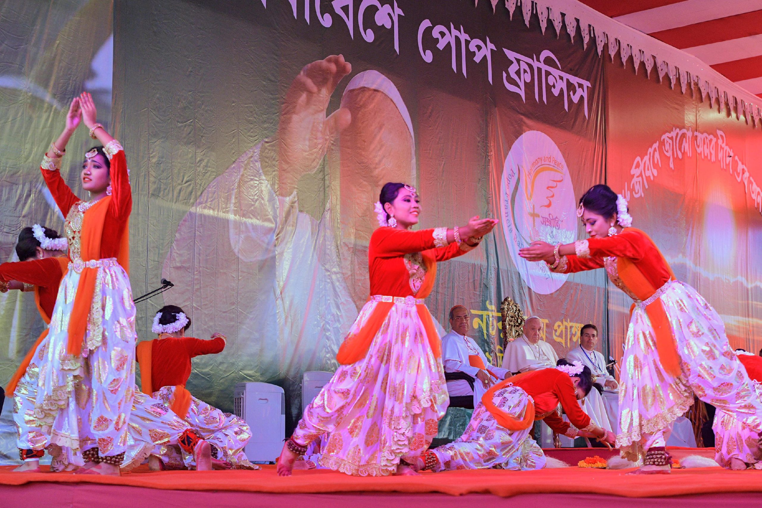 Rencontre avec les jeunes du Bangladesh, Dacca © L'Osservatore Romano