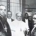 Inauguration de Radio Vatican par Pie XI et le card. Pacelli (futur Pie XII), le 12 fév. 1931, entre eux, Guglielmo Marconi @DP