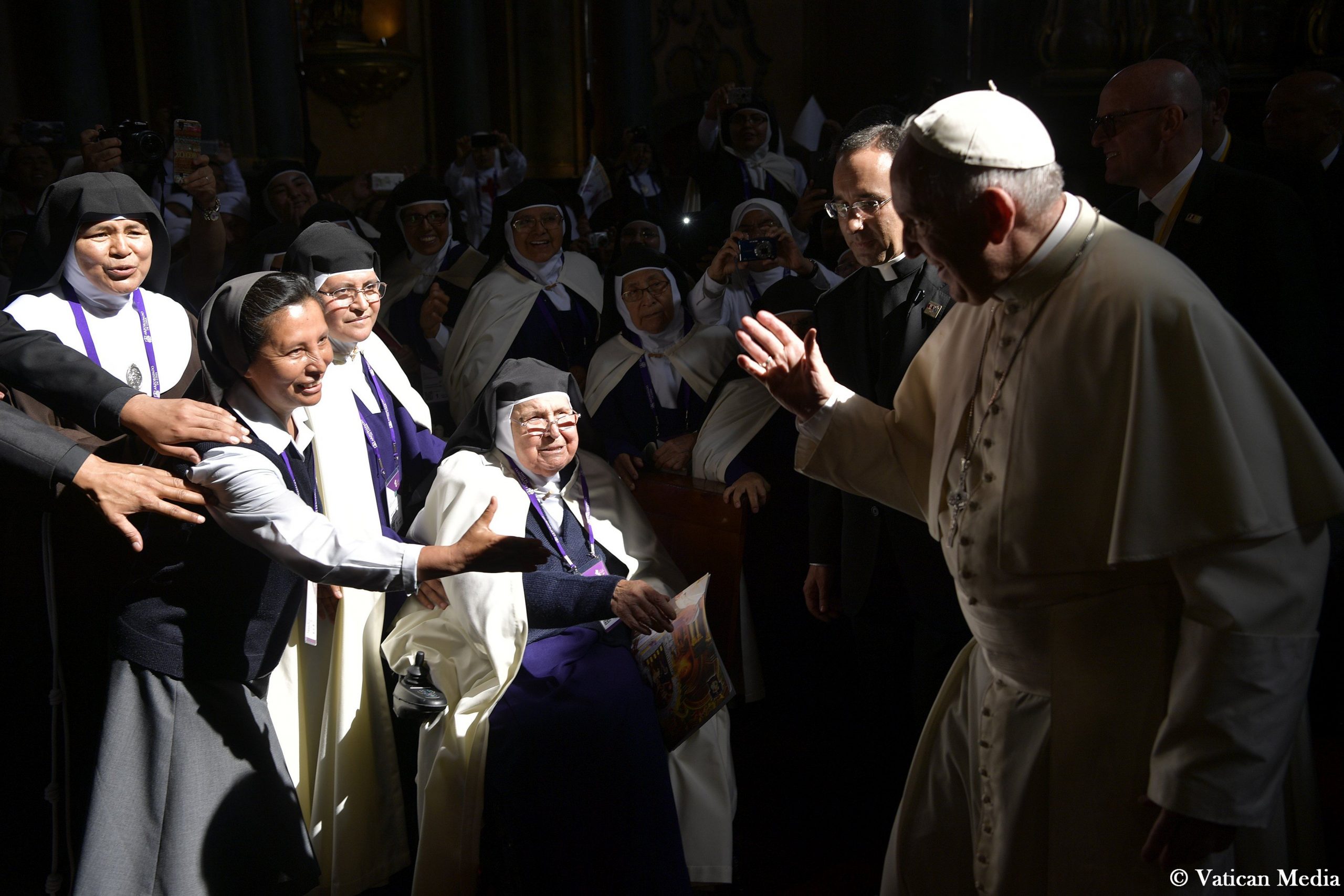 Prière avec les contemplatives au sanctuaire du Seigneur des Miracles, Pérou © Vatican Media