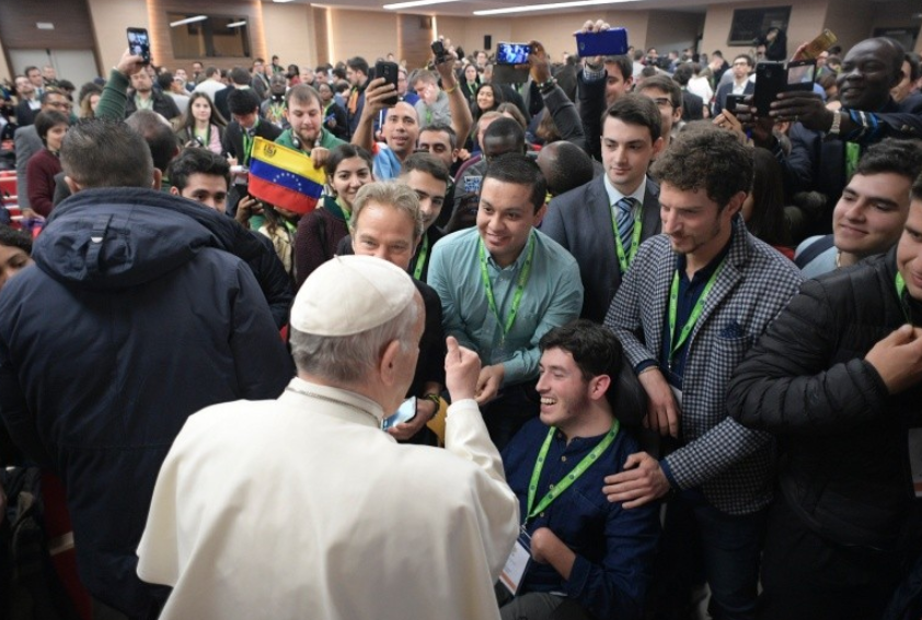 Réunion pré-synodale avec les jeunes © Vatican Media