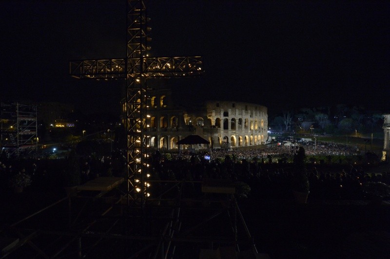 Chemin de Croix au Colisée 2018 © Vatican Media
