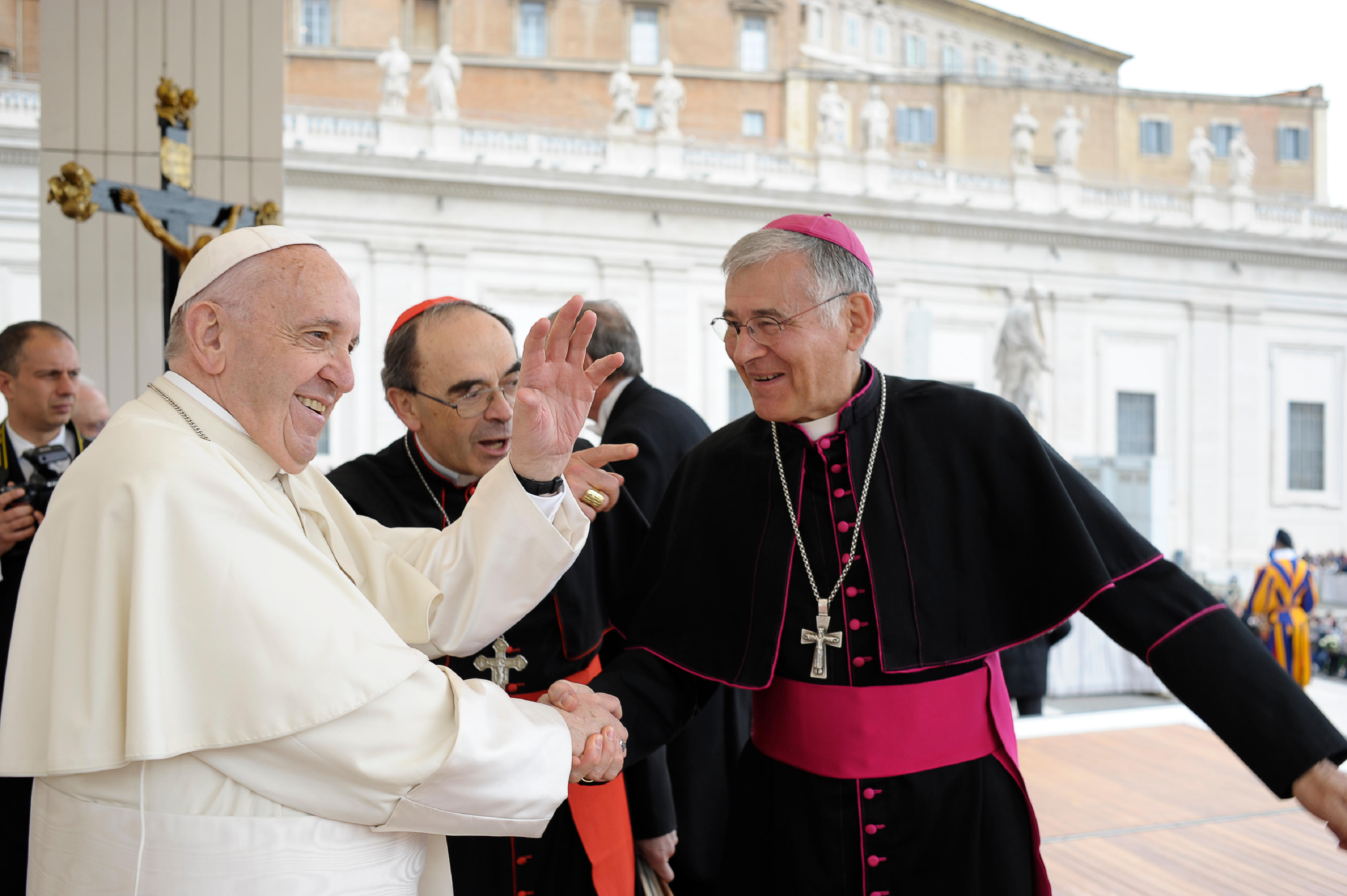 Le card. Barbarin et Mgr Roland 11/04/2018 © Vatican Media