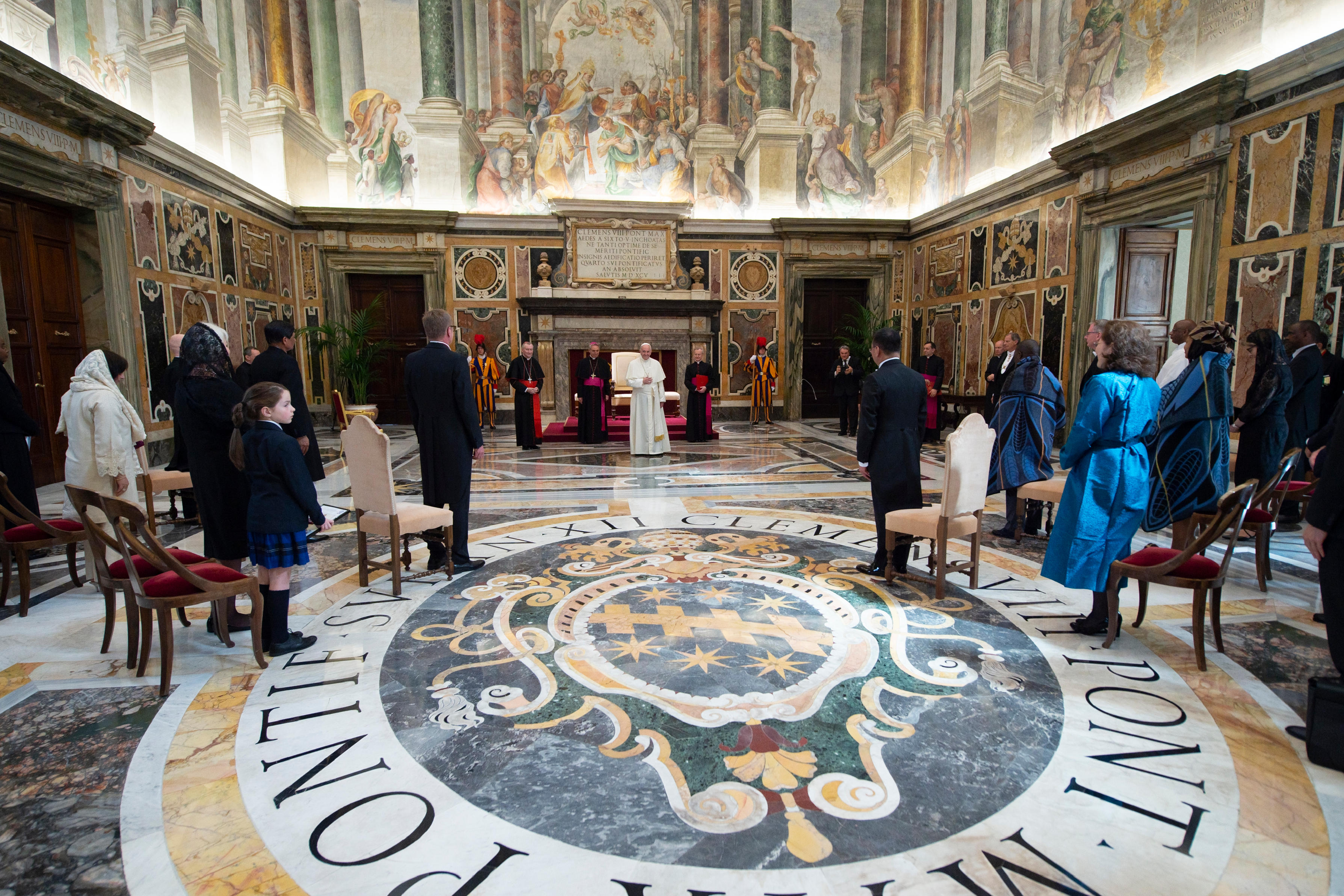 Sept nouveaux ambassadeurs © Vatican Media