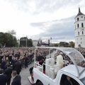 Rencontre avec les jeunes, Vilnius © Vatican Media
