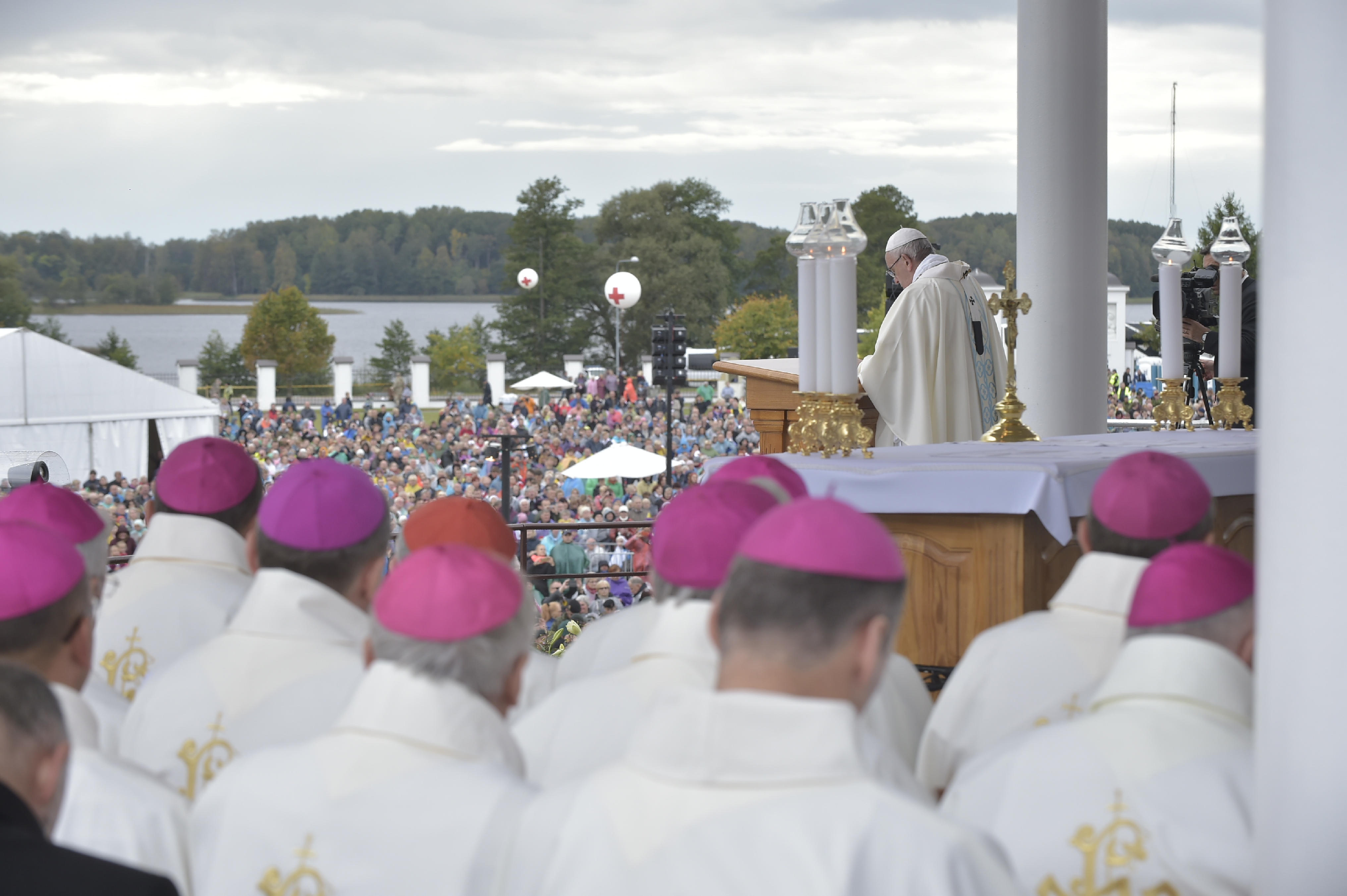 Messe au sanctuaire d'Aglona, Lettonie © Vatican Media