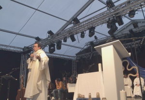 Messe de la Toussaint présidée par le p. Fornos SJ @ mej.fr