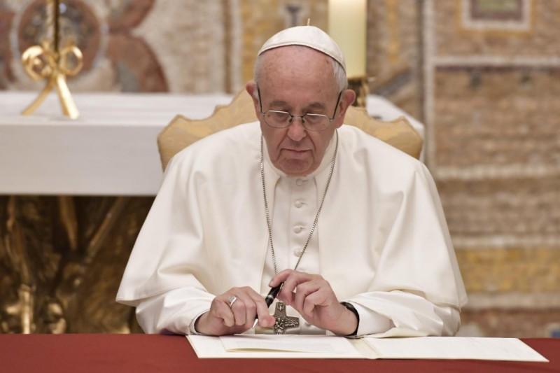 Le pape écrit © Vatican Media