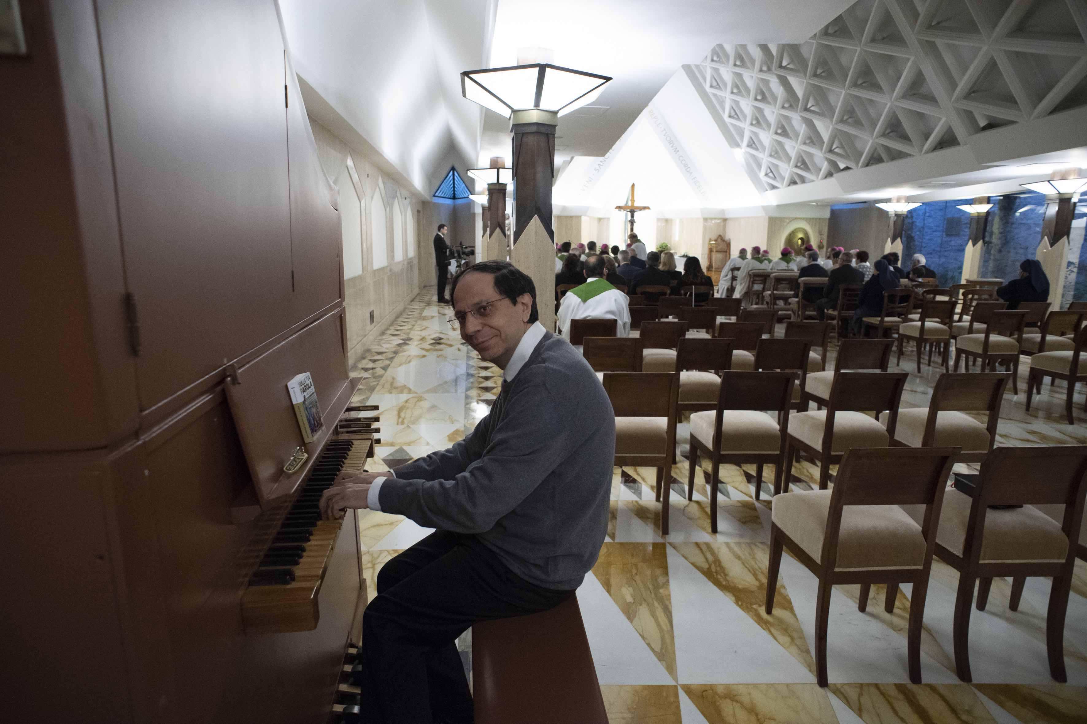 Organiste Sergio Militello, Sainte-Marthe © Vatican Media