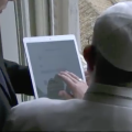 Le pape François lance son profil Click to Pray @ Vatican Media