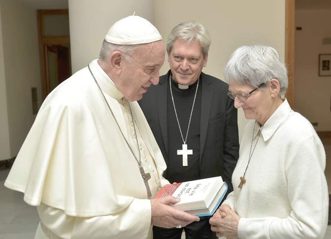 Mgr Benoit-Gonnin et sr Bernadette Moriau au Vatican © Vatican Media