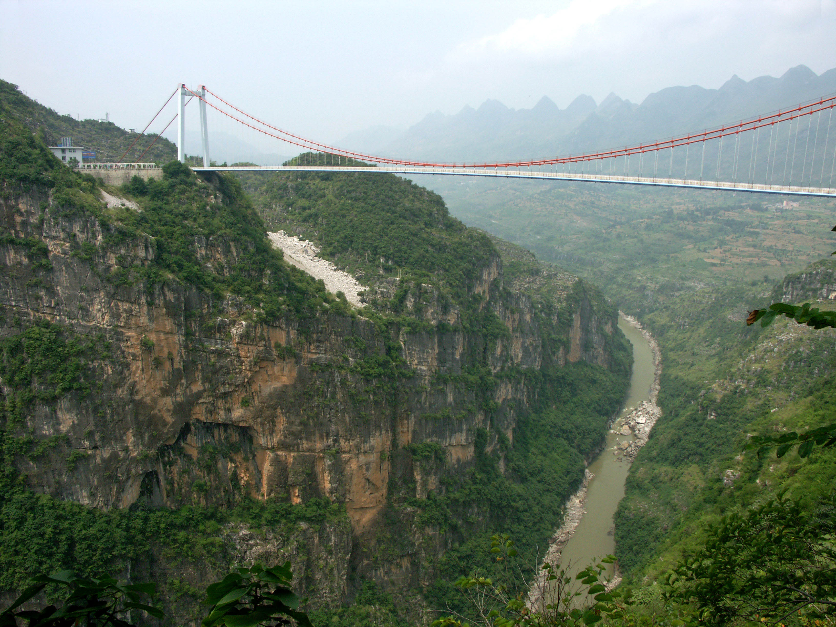 Pont de Beipanjiang (Chine) @ wikimedia commons / Eric Sakowski 2003