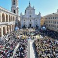 Parvis de la basilique de Lorette 25 mars 2019 © Vatican Media