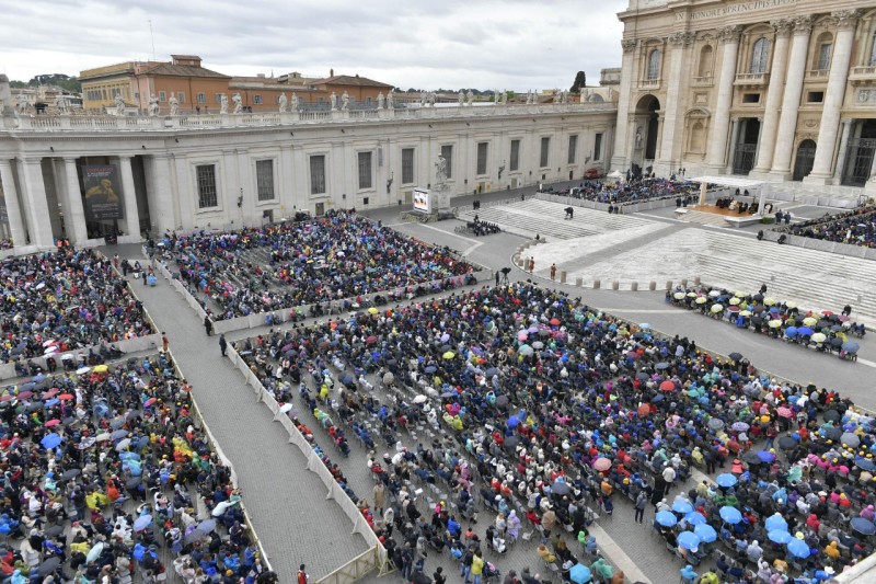 Place Saint-Pierre, 15 mai 2019 © Vatican Media