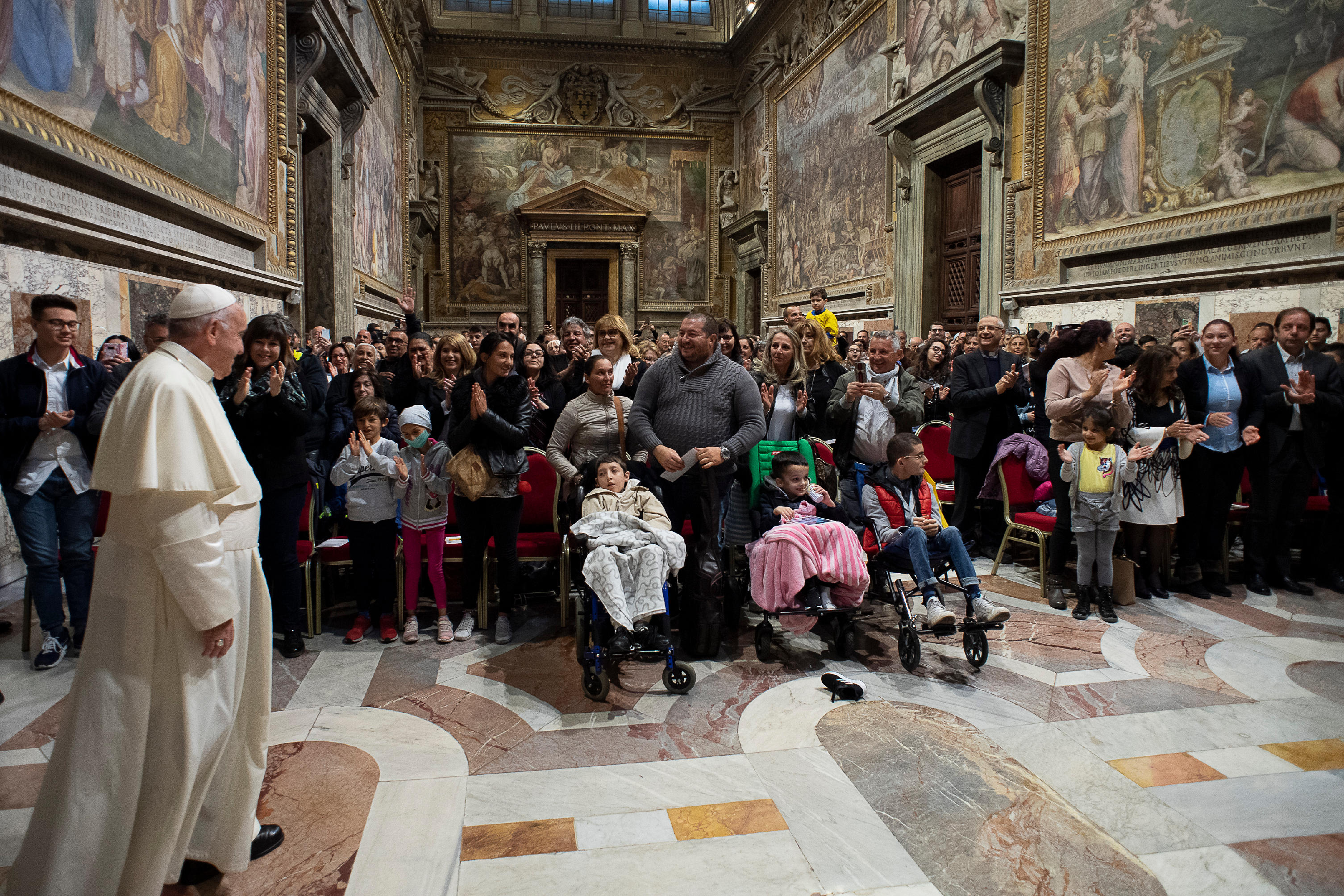 Prière avec le peuple rom et sinti © Vatican Media