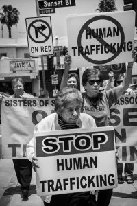 Campagne "Les soeurs qui guérissent les coeurs"
