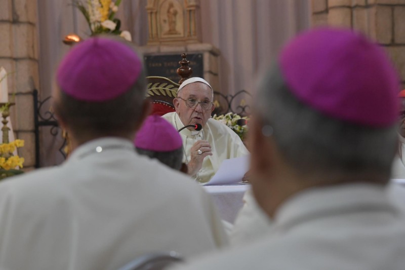 Evêques : "ne vous laissez pas piéger par les besoins et par les chiffres", recommande le pape
