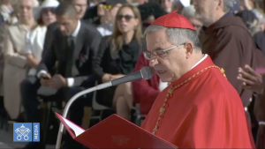 Card. Becciu, Canonisations, 13 octobre 2019, capture @ Vatican Media