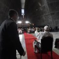 Rencontre avec les jeunes, cathédrale Sainte-Marie, Tokyo, Japon © Vatican Media