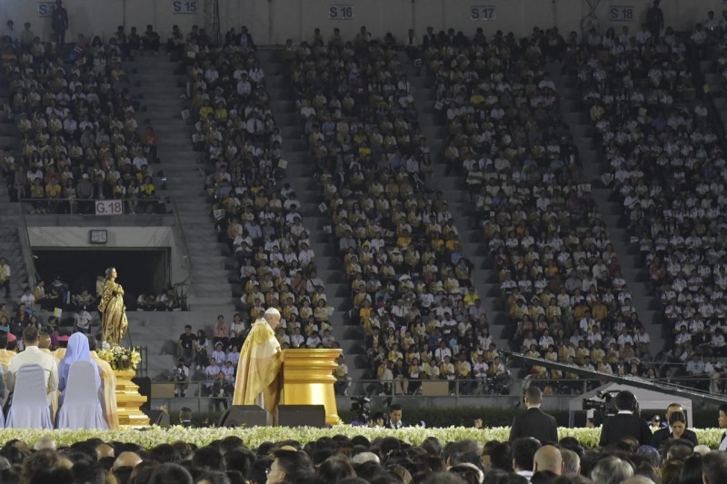 Messe au stade national Supachalasai de Bangkok, 21 novembre 2019 © Vatican Media