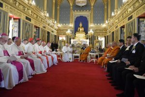 Visite au au patriarche suprême bouddhiste, au temple Wat Ratchabophit Sathit Maha Simaram, à Bangkok, Thaïlande © Vatican Media