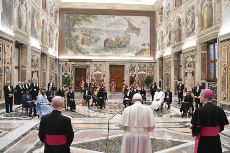 Six nouveaux ambassadeurs © Vatican Media