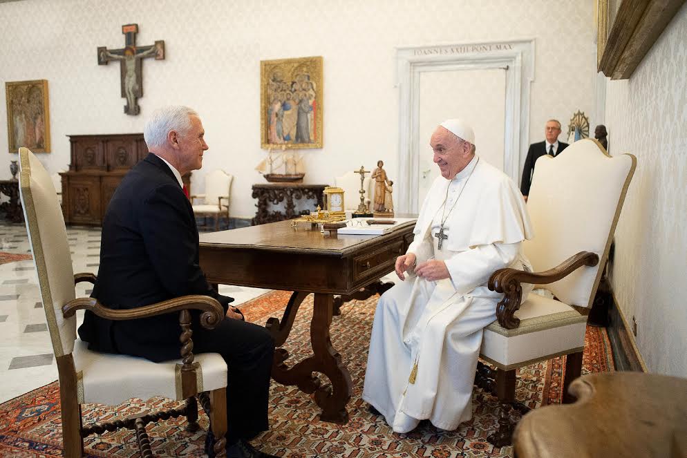 Michael Pence reçu par le pape François © Vatican Media